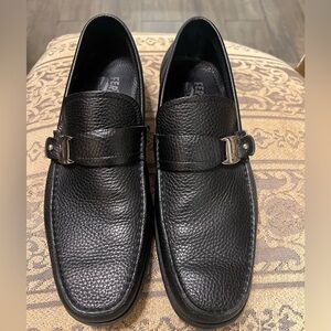 Authentic Ferragamo black leather loafers size 8 EE